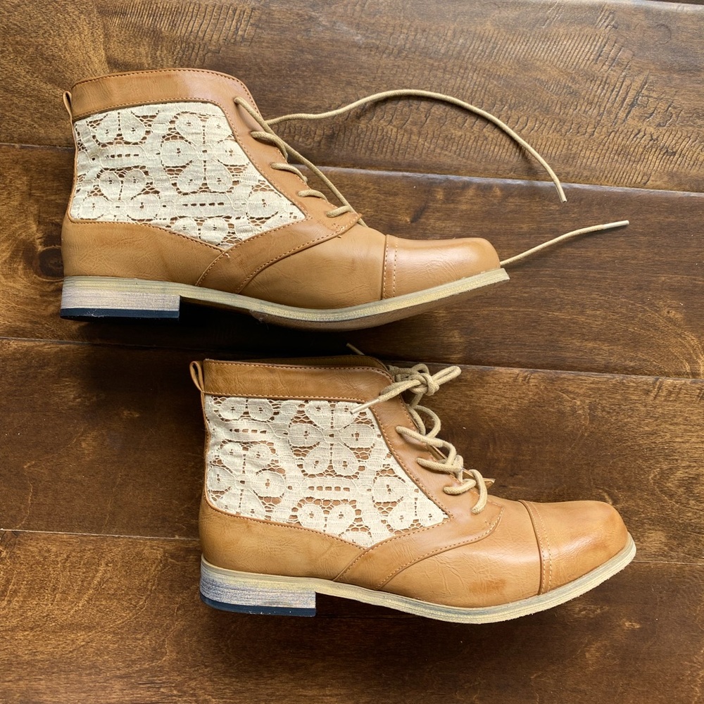 Lace boots